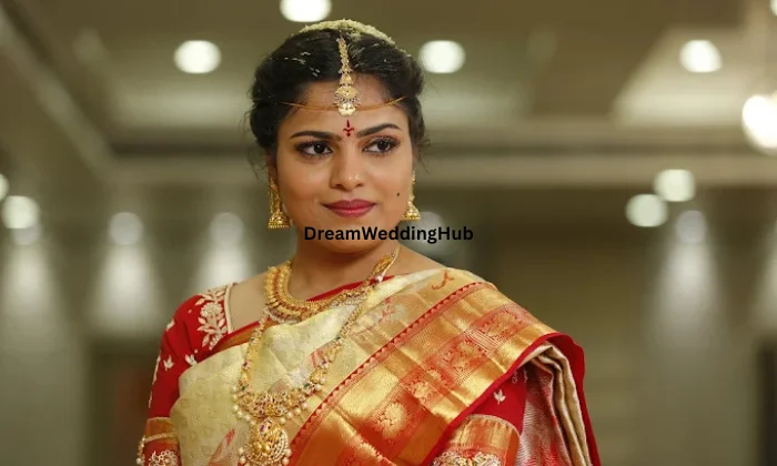 Hanuus Makeup Studio Academy